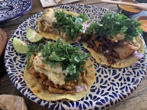 Tacos at Los Loosers in Mexico City