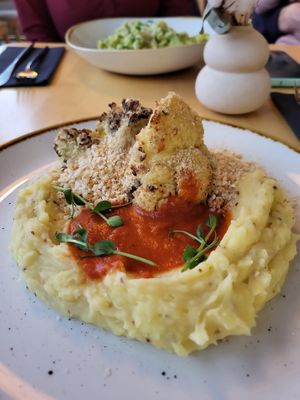 Cauliflower steak with mash potatoes #veganuary #Veganuary at Samsara in Cluj-napoca