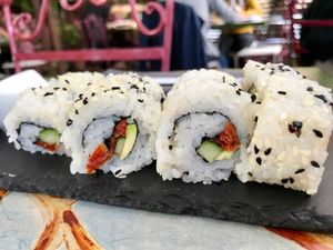 dried tomato / cucumber rice rolls at Samsara in Cluj-napoca