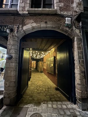 Entrance   at Bloempot in Lille