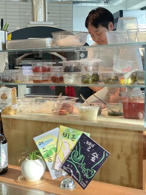 Pizza station & oven behind  at Weirdough - 위어도우 in Seoul