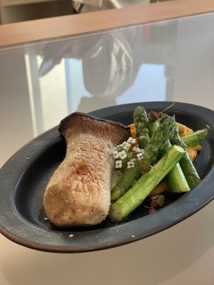 Mushroom & asparagus  at Weirdough - 위어도우 in Seoul
