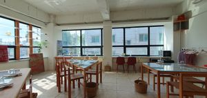 A bright and simple atmosphere. at Weirdough - 위어도우 in Seoul