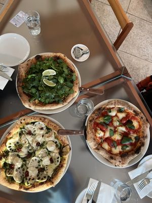 Pesto Lotus Pizza, Margharita and the Special Taco Cilantro Pizza 😍  at Weirdough - 위어도우 in Seoul