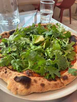 One of my favorite. Taco pizza. Crunch, Fresh, and Fun.   at Weirdough - 위어도우 in Seoul