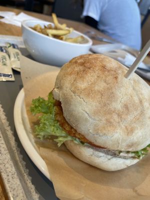 Vegan Chikn Burger  at Bergrast in Finkenberg