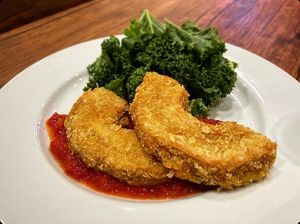 Cutlet style of wheat gluten (vegan katsu) at Vegan Eat Tokyo in Tokyo