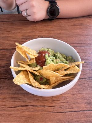 Guacamole and chips  at Vegan Eat Tokyo in Tokyo
