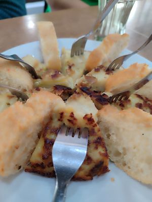 Tortilla de patatas at Kapivar in Colmenar Viejo