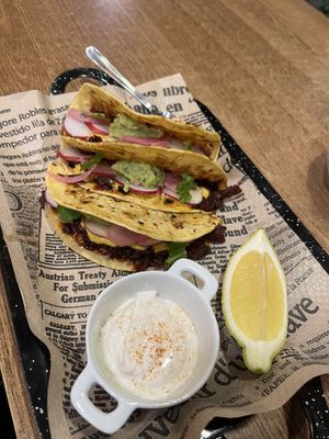 tacos. Sabor explosivo  at Kapivar in Colmenar Viejo