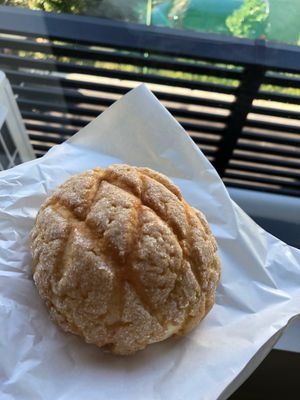 Melon pan at Alaska Zwei in Tokyo