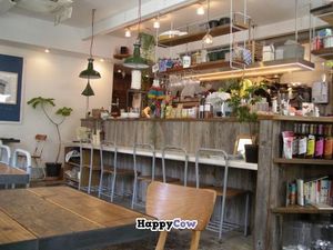 Alaska at Alaska Zwei in Tokyo