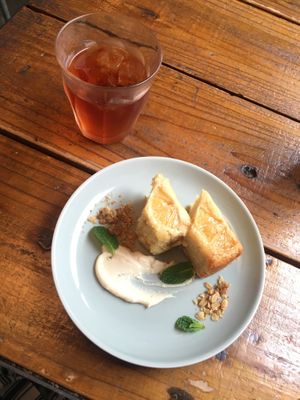 Lemon cake at Alaska Zwei in Tokyo