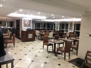 The restaurant   at Mezzahto - Majlis Grand Mercure in Abu Dhabi