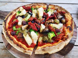 Vego Pizza (with optional added vegan cheese) at Boundary Island Brewery in Erskine