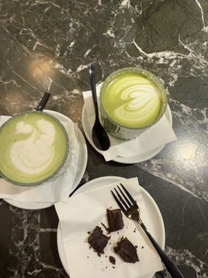 Good vegan brownie as welll  at Man Versus Machine Coffee Roasters  in Munich