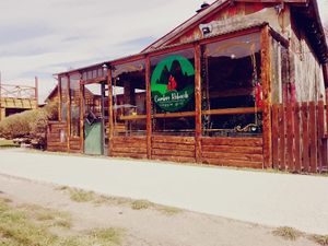 renovamos el local at Cumbre Reberde in El Chalten