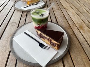 Vegan Donauwelle and iced Raspberry Matcha  at Deins und Meins  in Neu-ulm
