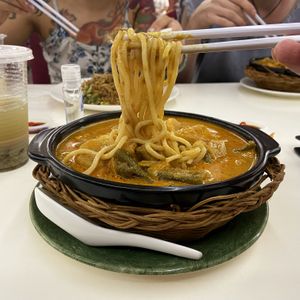 Claypot Curry Mee Kuning  at Gandhara Vegetarian Restaurant in Kuching