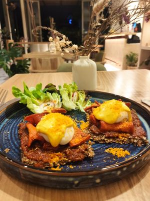 Huevos pochados veganos at Janym in Pai