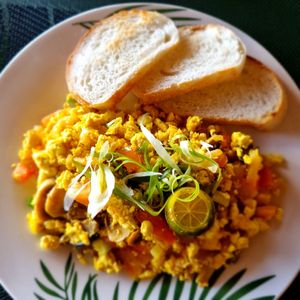 Scrambled Tofu & Bread at Belle's Beach Bar in San Juan