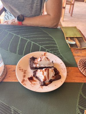 Brownie sundae   at Belle's Beach Bar in San Juan
