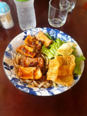 Cao Lau at Madam Lau in Quang Nam