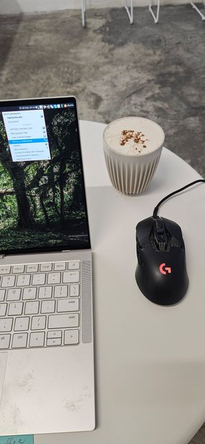 Hot chai latte at Café con Cé in San Juan