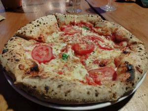 Pizza Margherita at Al Tempo  in San Pedro La Laguna