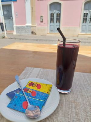 Hibiscus juice (170 CVE) at Kaza Katxupa in Praia