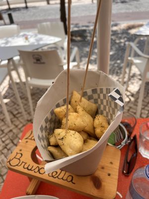 Pizzotini al’aglio  at La Bruschetta in Portimao