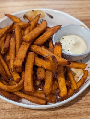 Sweet potato french fries at Cafe Zi - 梔子 in Kowloon