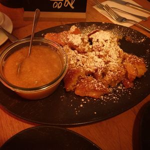 Excelente Kaiserschmarrn vegano at HeimWerk - Hackescher Markt in Berlin