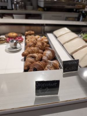 vegan (?) croissaints at Teraferma in Venice