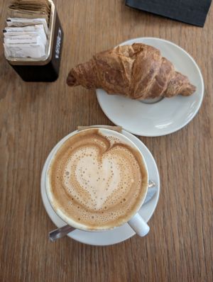 croissant and coffee at Teraferma in Venice