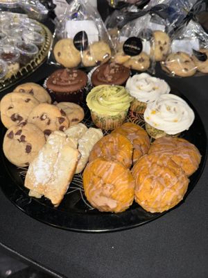 Double chocolate, vanilla matcha, and lemon lavender cupcakes
Chocolate chip and pumpkins cookies
Chocolate puff pastries at Cerebral Sweets Co - Pre-order in Memphis