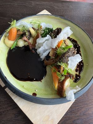 Pilzbratlinge mit Gemüse und Kartoffel-Sellerie Püree. Vegane Jus    at Tischlein Deck Dich  in Mittenwald