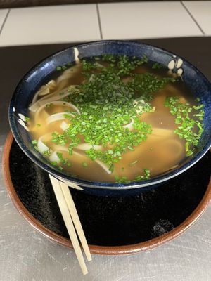 Pho mit Nudeln Tofu Schnittlauch und Koriander (auf Wunsch)    at Tischlein Deck Dich  in Mittenwald
