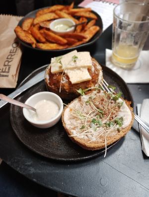 'Hamburguer de cogumelos aka 'The hamburger of cogumelos at Térreo CCMQ in Porto Alegre