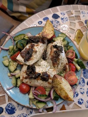 Lachannodilmades at The Crazy Little Greek in Berlin