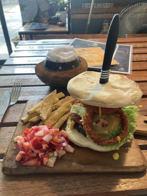 Americano burger  at Da Tree in Coron