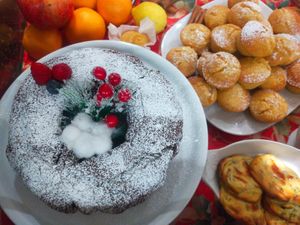 Ciambellone vegano al cioccolato, camille vegane ,frittini di ceci at Bar Carpano in Alessandria