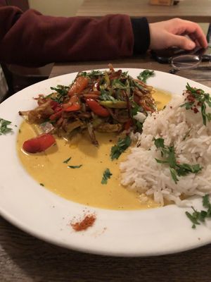 Seitan-Curry at LoLu in Duisburg