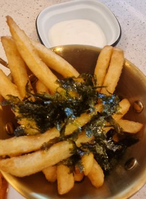 Seaweed fries at Saute Saranghae in East Singapore