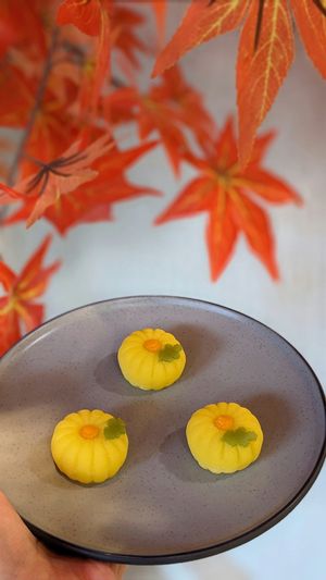Vegan Kiiro Kiku Chrysanthemum Mochi at Saute Saranghae in East Singapore