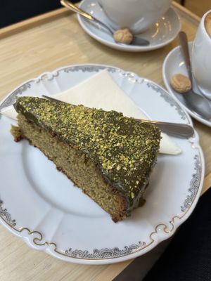Pistazienkuchen  at CALVI  in Ulm