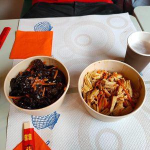Chinese mushroom salad, tofu skin salad – both absolutely delicious at GiaoGiao in Milan