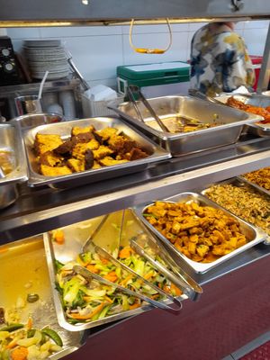 Pick your own vegan food at Thuyền Tịnh in Ho Chi Minh City