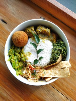 Rice & Curry! #vegan at Cafe Solomons in Hikkaduwa