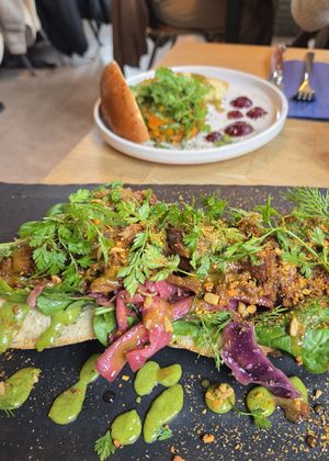 Sandys Brisket and Tokyo Tatar at SEIN  in Zurich